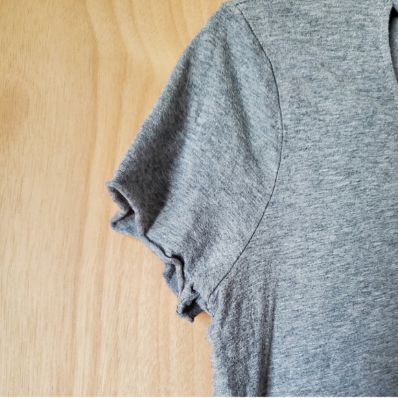 Grey top - Picture 3 of 5